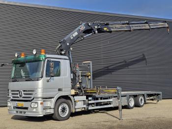Mercedes-Benz ACTROS 2532 6x2 / HIAB CRANE / MACHINE TRANSPORTER